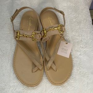 Avellini Women’s Made In Italy Genuine Suede Sandals Size 9 NWT.